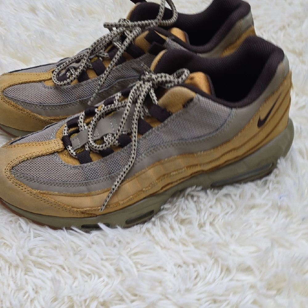 Nike Air Men's Sneakers in Tan and Gray Suede-Mesh - Picture 5 of 8
